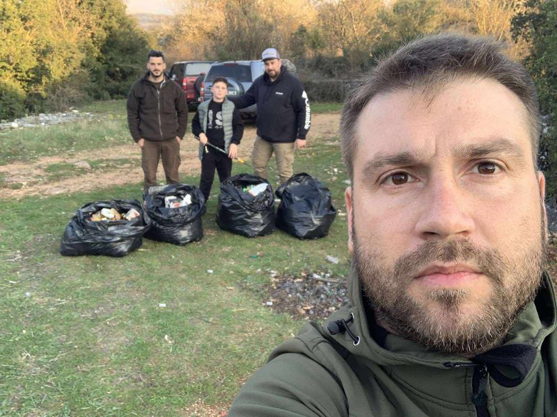 Μάζεψαν τους άδειους κάλυκες