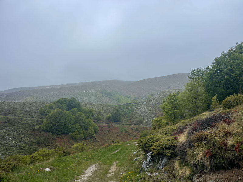 Καιρός 11/5/2024: Χαμηλές θερμοκρασίες και βροχές