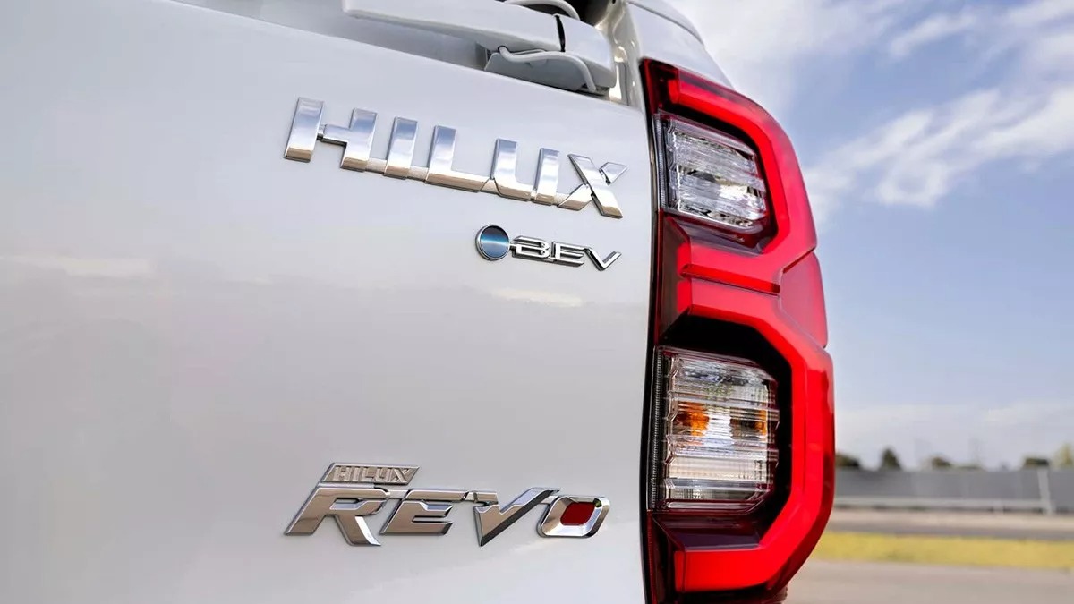 Έρχεται το ηλεκτρικό Toyota Hilux