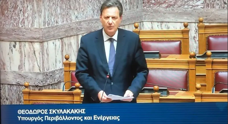 Ο υπουργός Περιβάλλοντος απαντάει για τις αρκούδες στην Καστοριά...VIDEO