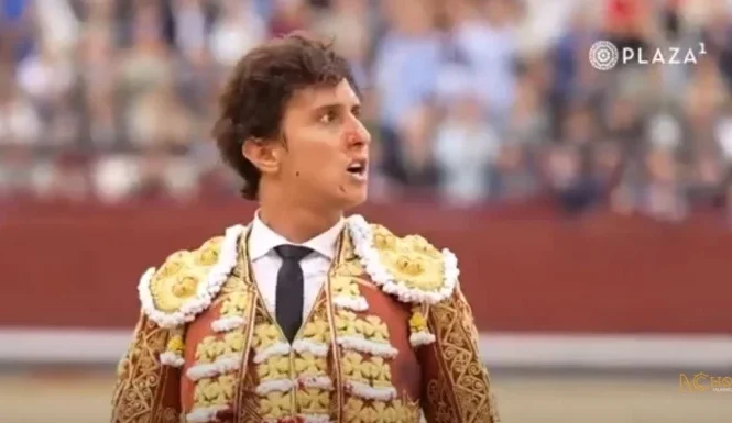 Άγρια επίθεση ταύρου στον «χειρότερο ματαδόρ του κόσμου»...VIDEO