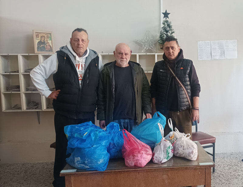 Συνεχίζονται οι προσφορές των κυνηγών στα συσσίτια του Ι. Ν. Αγίου Δημητρίου Αγρινίου