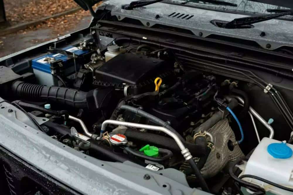 «Αρματωμένο» εξάτροχο Suzuki Jimny