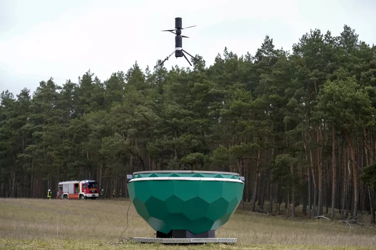 Δασικές πυρκαγιές: Drone με τεχνητή νοημοσύνη εντοπίζει φωτιές και στέλνει κρίσιμες πληροφορίες