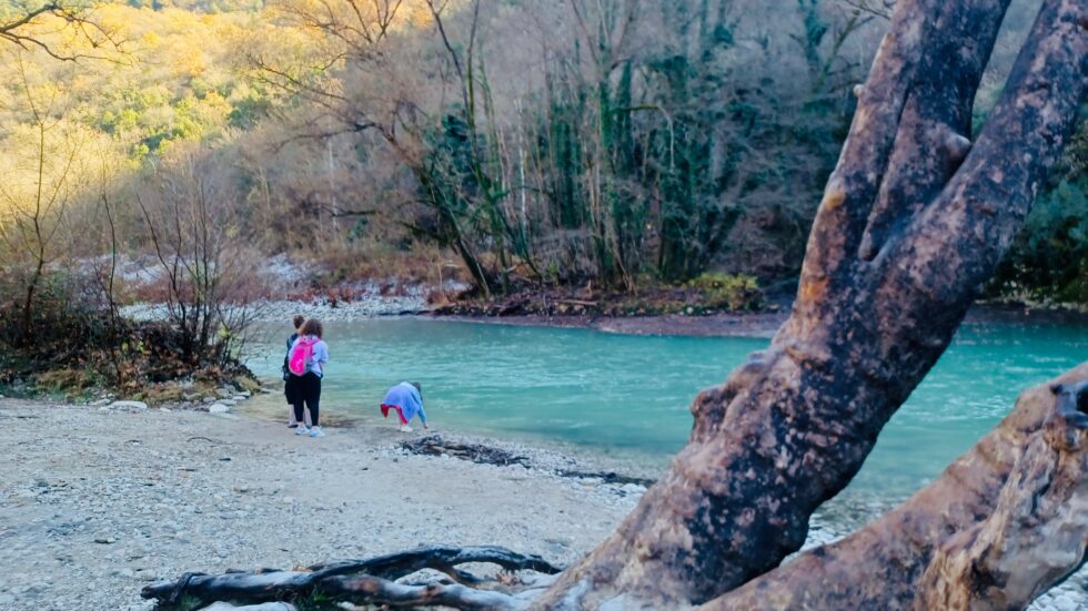 Μικρό Πάπιγκο: Κρυφός αγωγός με παράνομες συνδέσεις κατοικιών και επιχειρήσεων ξέβραζε λύματα στο Βοϊδομάτη!