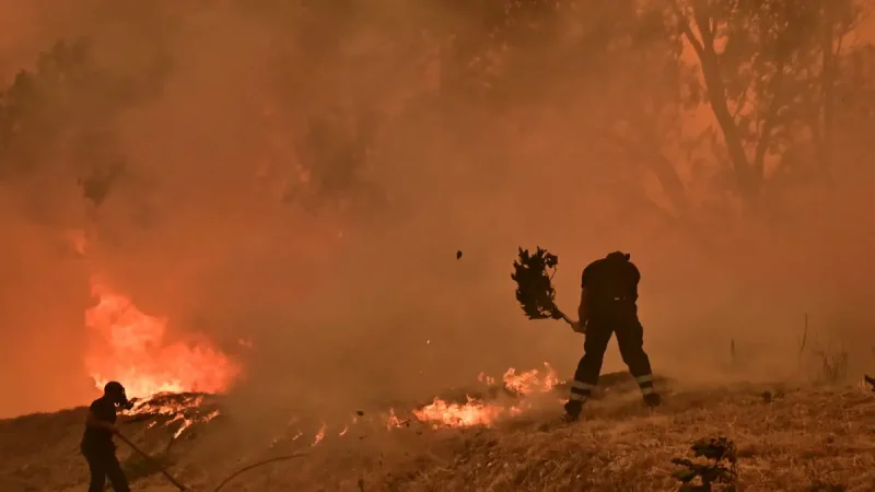 Έτσι φαίνονται από το διάστημα οι φωτιές σε Αττική, Εύβοια, Μεσσηνία, Κύθηρα, Λακωνία και Κρήτη