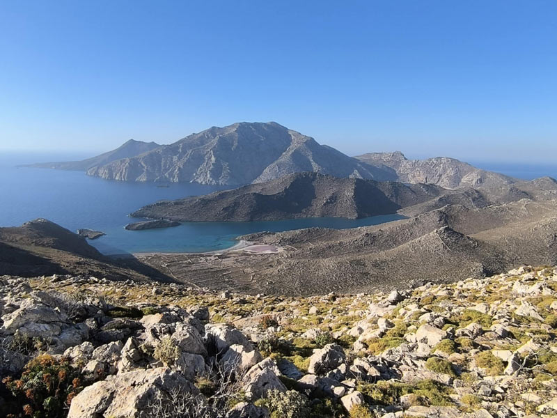 Εντατικές έρευνες στην Κάρπαθο για αγνοούμενο τουρίστα