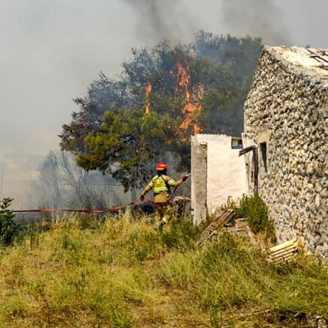 Τι είναι η μέθοδος «αντιπύρ» με την οποία ανακόπηκε η πυρκαγιά στη Ζάκυνθο