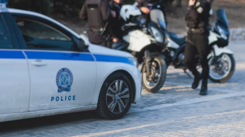 Φλώρινα: Προσποιήθηκε μέλος φιλοζωικής και οι σύνεργοί του έκλεψαν 14.000 ευρώ από 70χρονο