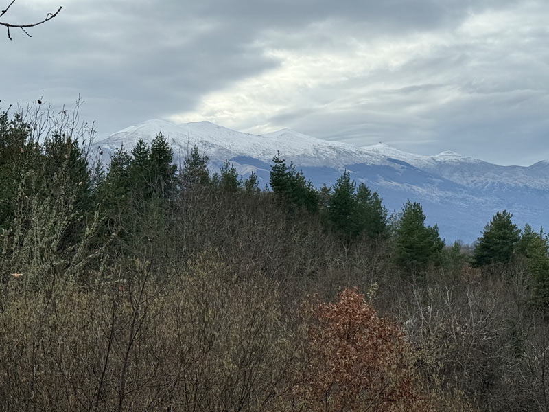 Καιρός 7/12/2025: Καταιγίδες στα νησιά, χιόνια στα ορεινά. Δείτε που...