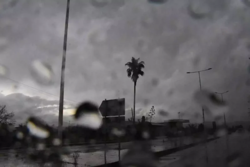 Καιρός 4/12/2025: Επικίνδυνες καταιγίδες και ισχυροί άνεμοι