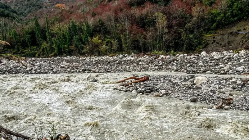 Καιρός 5/12/2025: Σφοδρές καταιγίδες από την κακοκαιρία Byron – Οι 10 περιοχές που βρίσκονται στο επίκεντρο