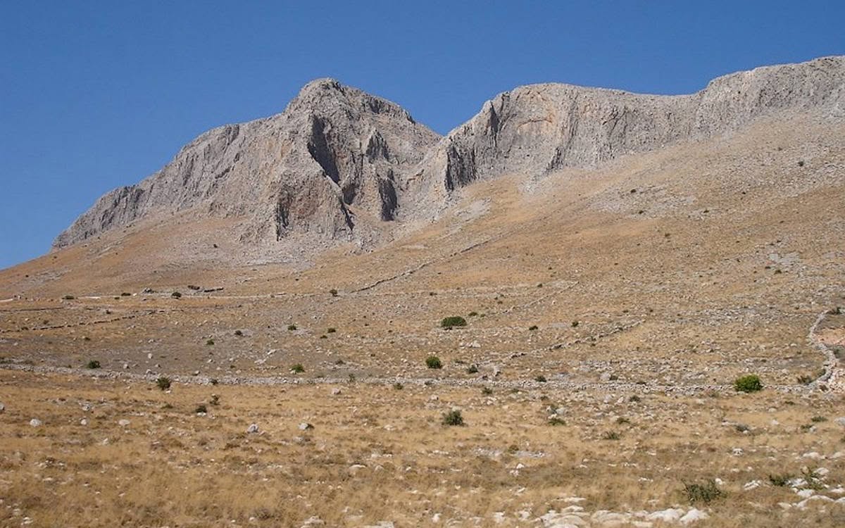 Κατάρες και συντρίμμια συνεπειών