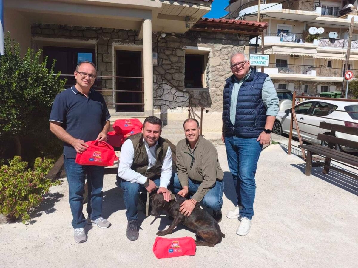 80 κιτ πρώτων βοηθειών στον Κυνηγετικό Σύλλογο Καλαμπάκας Παράδοση 80 κιτ πρώτων βοηθειών στον Κυνηγετικό Σύλλογο Καλαμπάκας